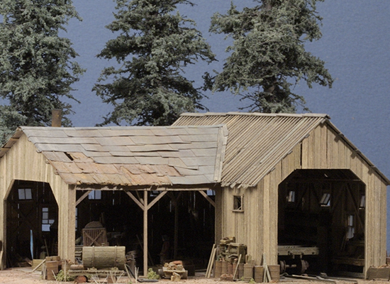 SierraWest Scale Models Logging and Tractor Repair Shed